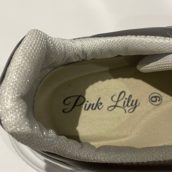 Pink Lily Cleo Pewter and Black Star Sneakers - Picture 5 of 5